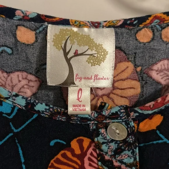 Tunic - Picture 3 of 4